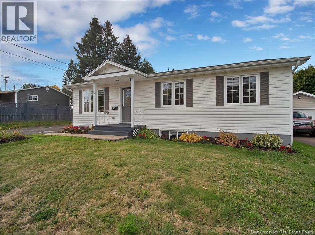 24 Palisade Drive, Moncton, New Brunswick  E1A 6Y1 - Photo 2 - NB128714