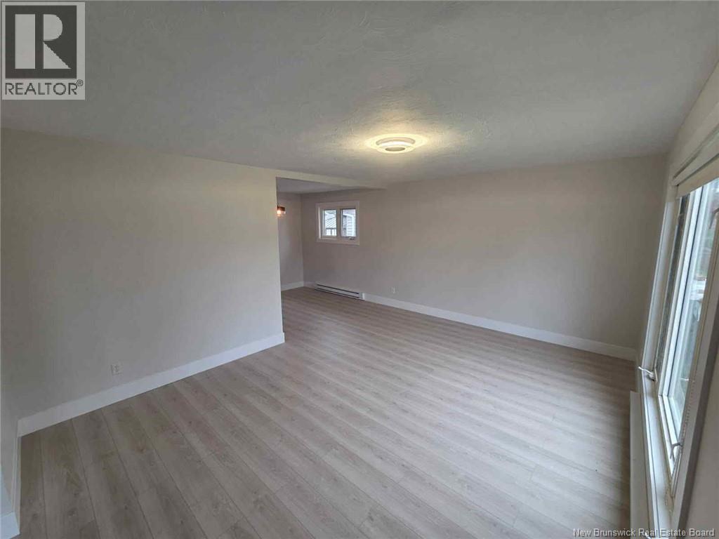 946 Meadow Avenue, Bathurst, New Brunswick  E2A 2H6 - Photo 11 - NB128684