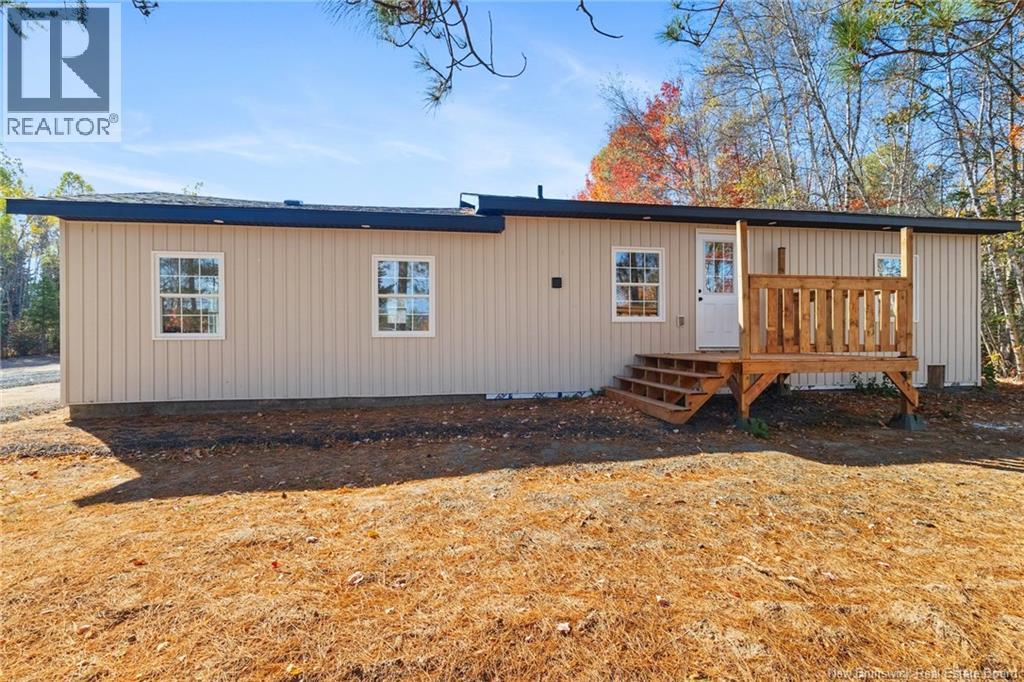 19 Slope Road, Minto, New Brunswick  E4B 3G7 - Photo 8 - NB128754