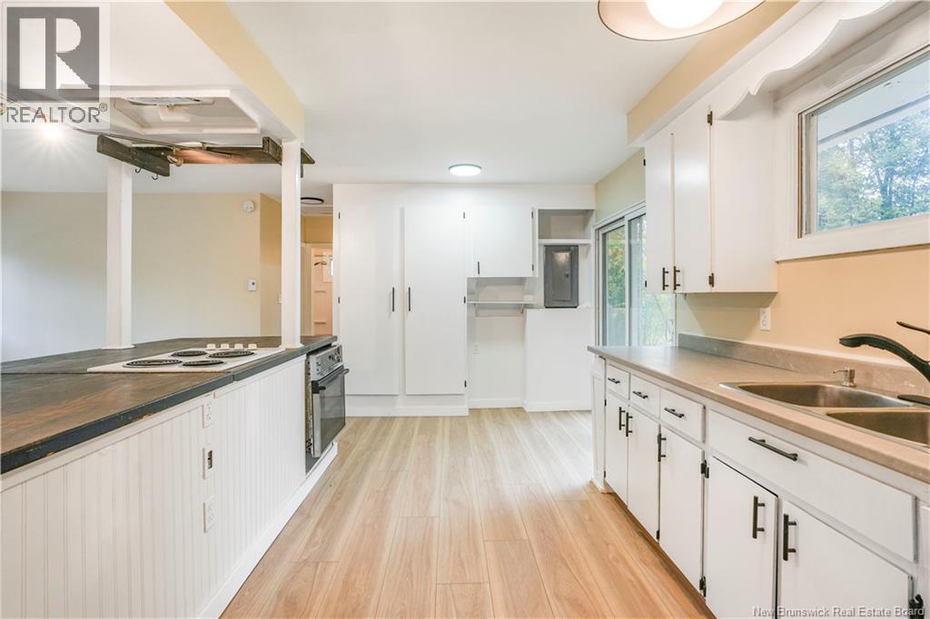 865 Riverside Drive, Fredericton, New Brunswick  E3A 8R1 - Photo 11 - NB128709