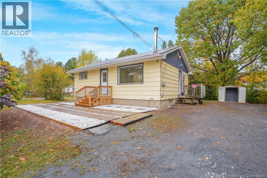 865 Riverside Drive, Fredericton, New Brunswick  E3A 8R1 - Photo 2 - NB128709