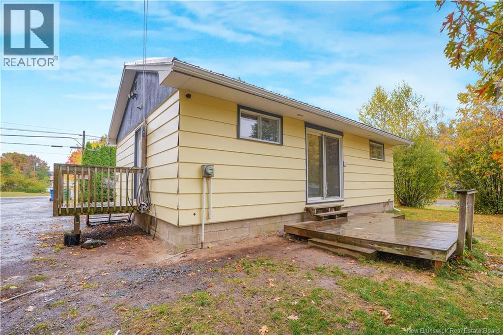 865 Riverside Drive, Fredericton, New Brunswick  E3A 8R1 - Photo 27 - NB128709