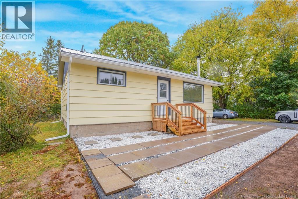 865 Riverside Drive, Fredericton, New Brunswick  E3A 8R1 - Photo 4 - NB128709
