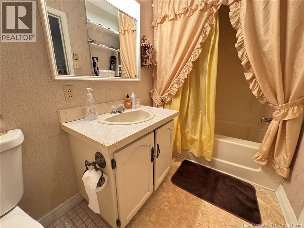 777 Everard H. Daigle Boulevard, Grand-Sault/grand Falls, New Brunswick  E3Z 3C6 - Photo 17 - NB128693