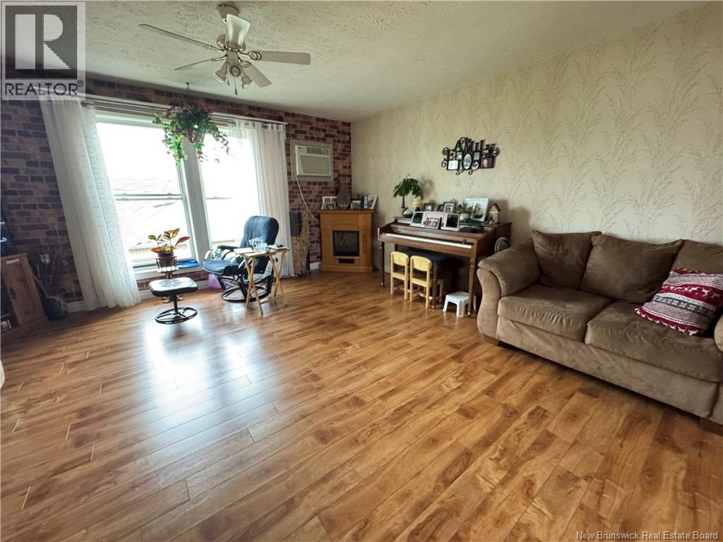 777 Everard H. Daigle Boulevard, Grand-Sault/grand Falls, New Brunswick  E3Z 3C6 - Photo 8 - NB128693