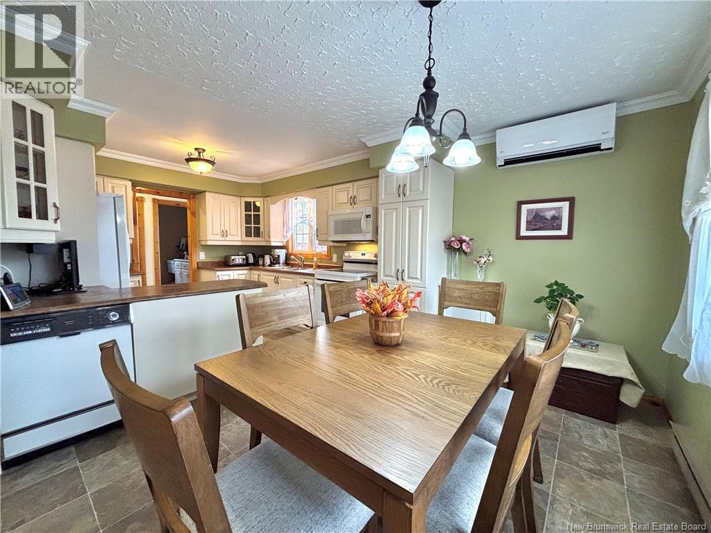 220 Francine, Beresford, New Brunswick  E8K 1N8 - Photo 10 - NB128614