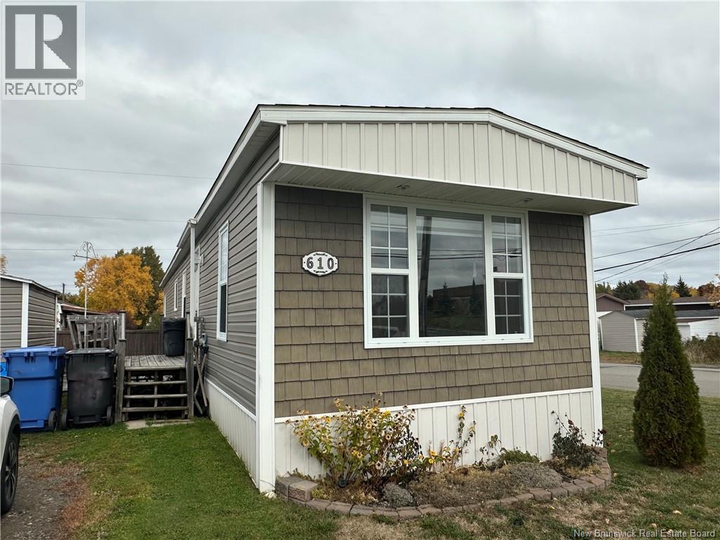 610 College, Bathurst, New Brunswick
