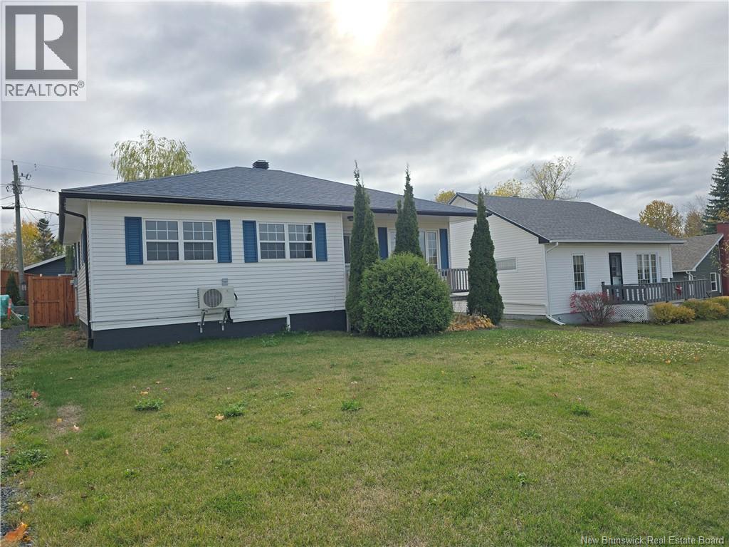 485 Varrily, Bathurst, New Brunswick  E8K 1W3 - Photo 2 - NB128777