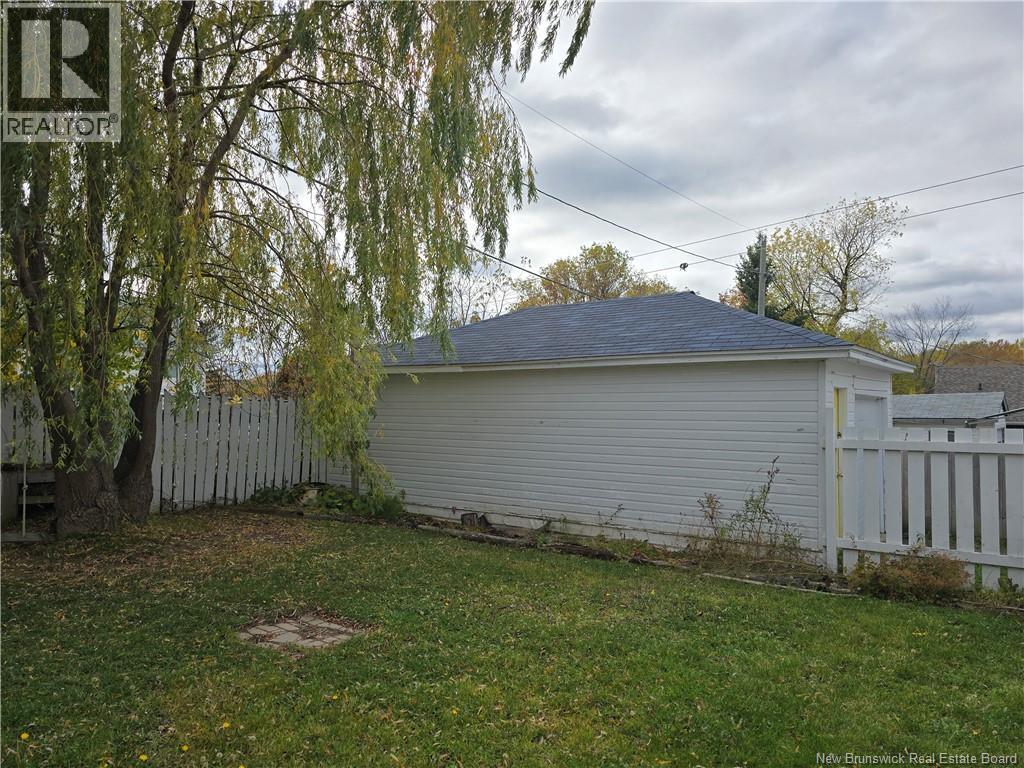 485 Varrily, Bathurst, New Brunswick  E8K 1W3 - Photo 4 - NB128777