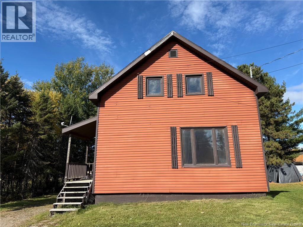 348 St-Jean Street, Saint-Léonard, New Brunswick