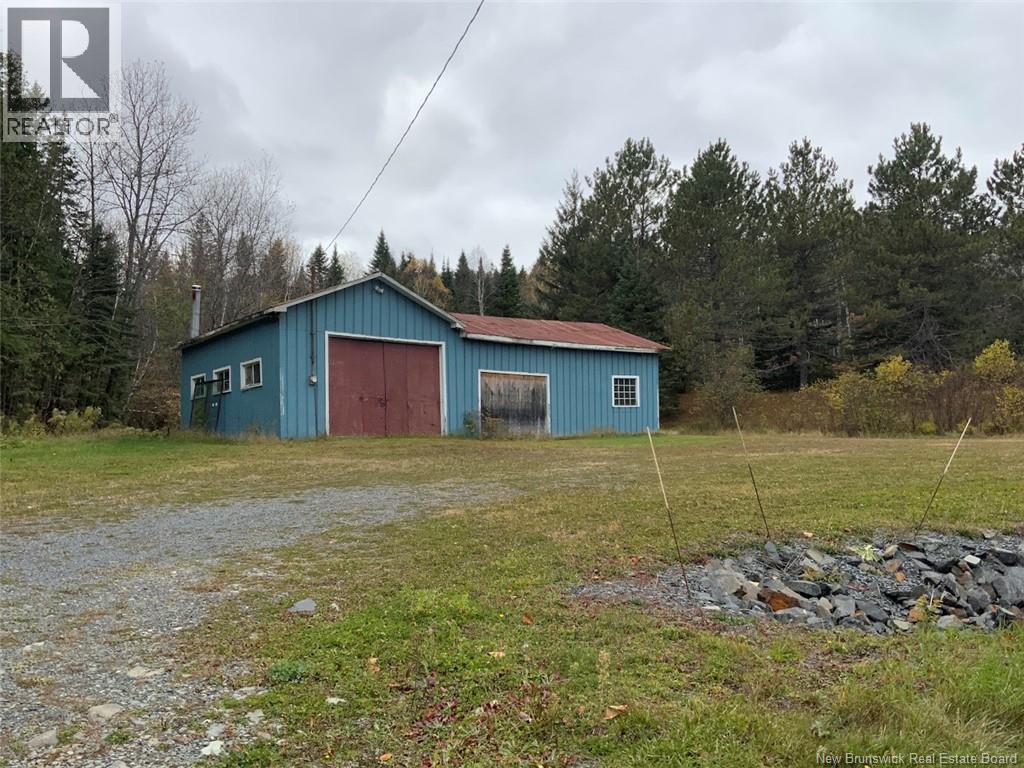 922 Canada Road, Edmundston, New Brunswick  E3V 3X3 - Photo 23 - NB128846