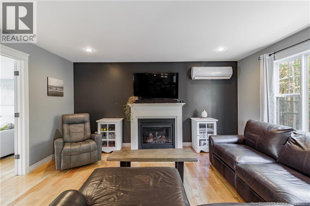 203 Green Avenue, Hanwell, New Brunswick  E3C 0A7 - Photo 13 - NB128867