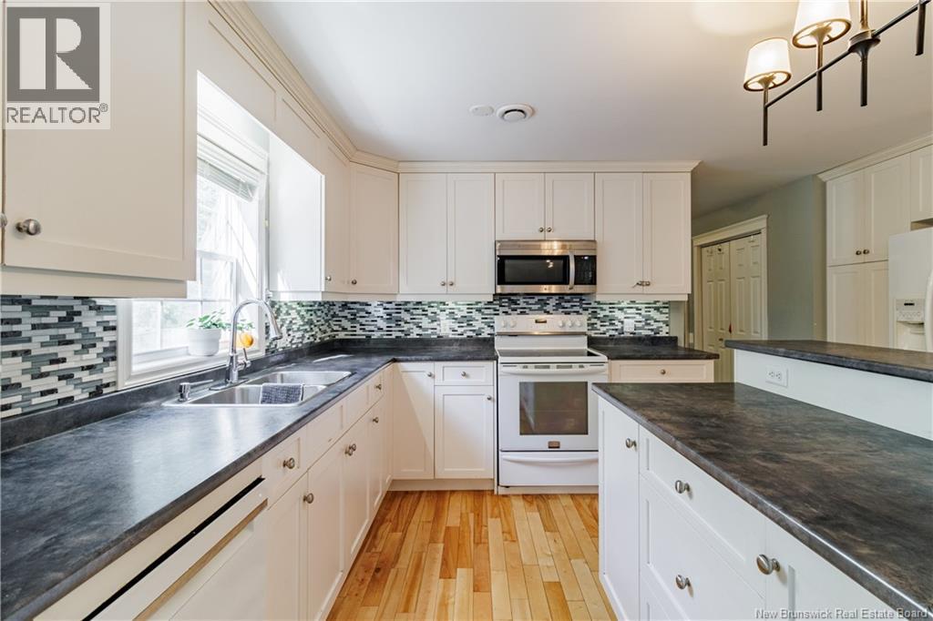 203 Green Avenue, Hanwell, New Brunswick  E3C 0A7 - Photo 21 - NB128867