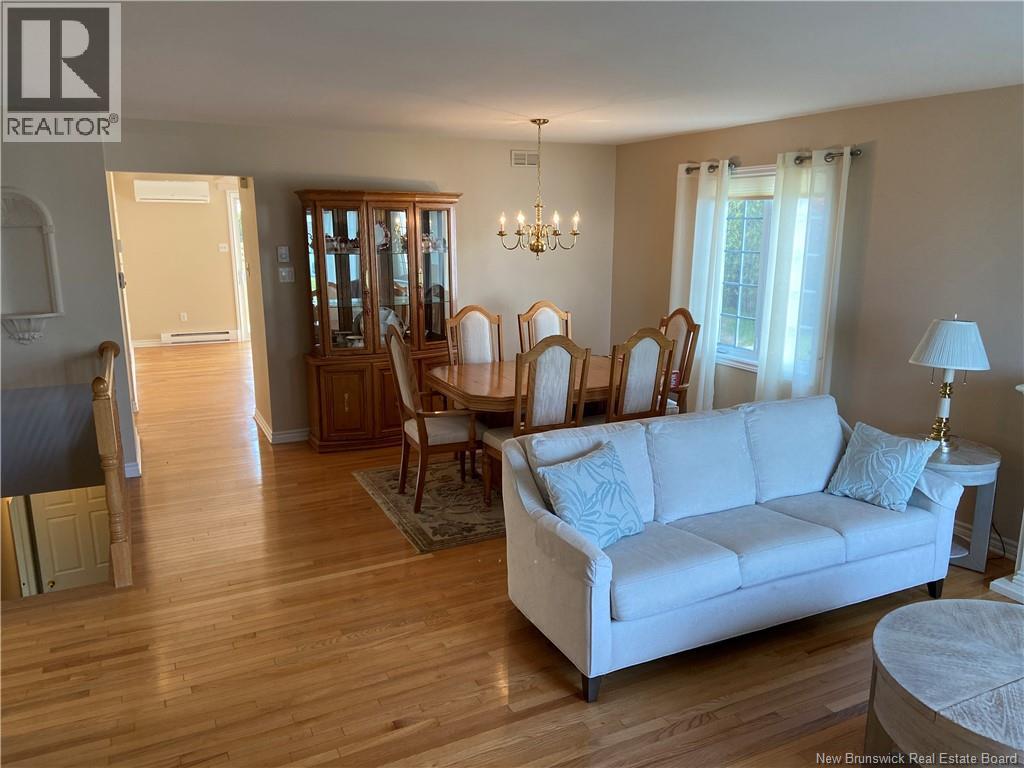 7 White House Court, Saint John, New Brunswick  E2M 5Z8 - Photo 3 - NB128642