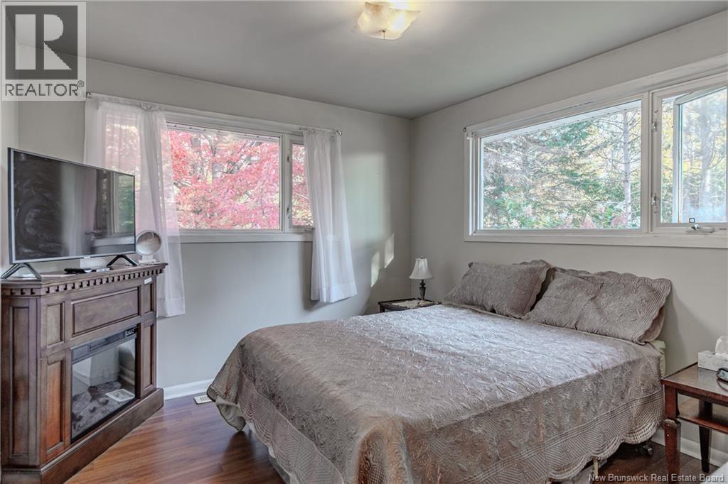 548 Kennebecasis River Road, Hampton, New Brunswick  E5N 6L3 - Photo 13 - NB128772