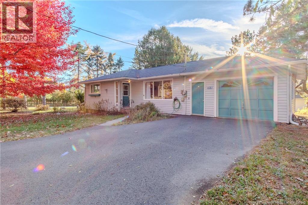 548 Kennebecasis River Road, Hampton, New Brunswick  E5N 6L3 - Photo 2 - NB128772