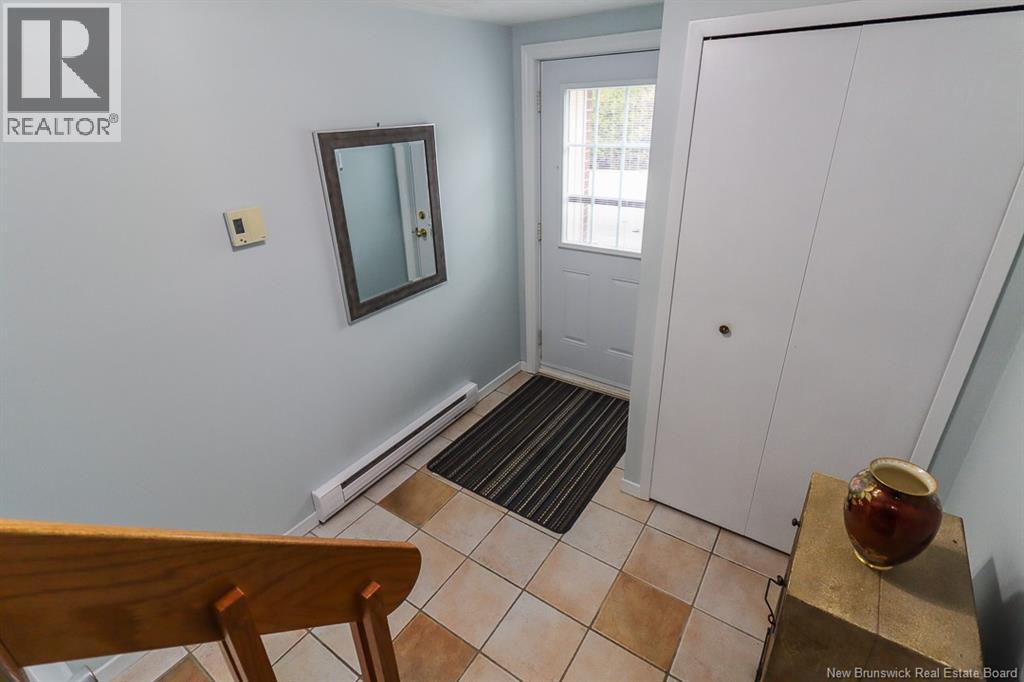 15 Hillsview Crescent, Rothesay, New Brunswick  E2E 3N5 - Photo 3 - NB128874