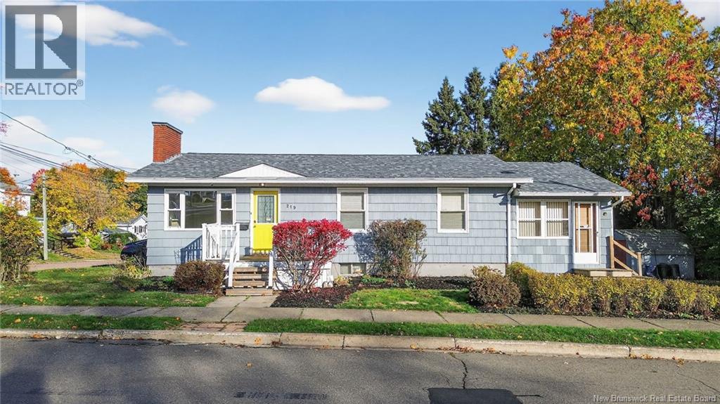 219 Bromley Avenue, Moncton, New Brunswick  E1C 5V5 - Photo 2 - NB128909