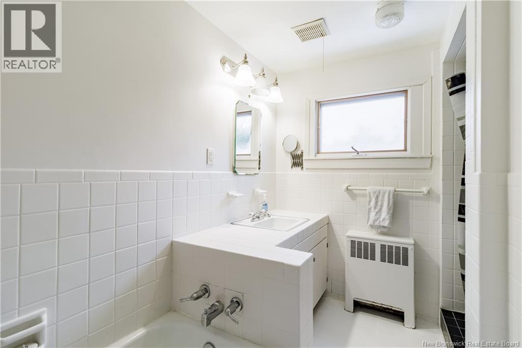 887 York Street, Fredericton, New Brunswick  E3B 3R9 - Photo 40 - NB128883