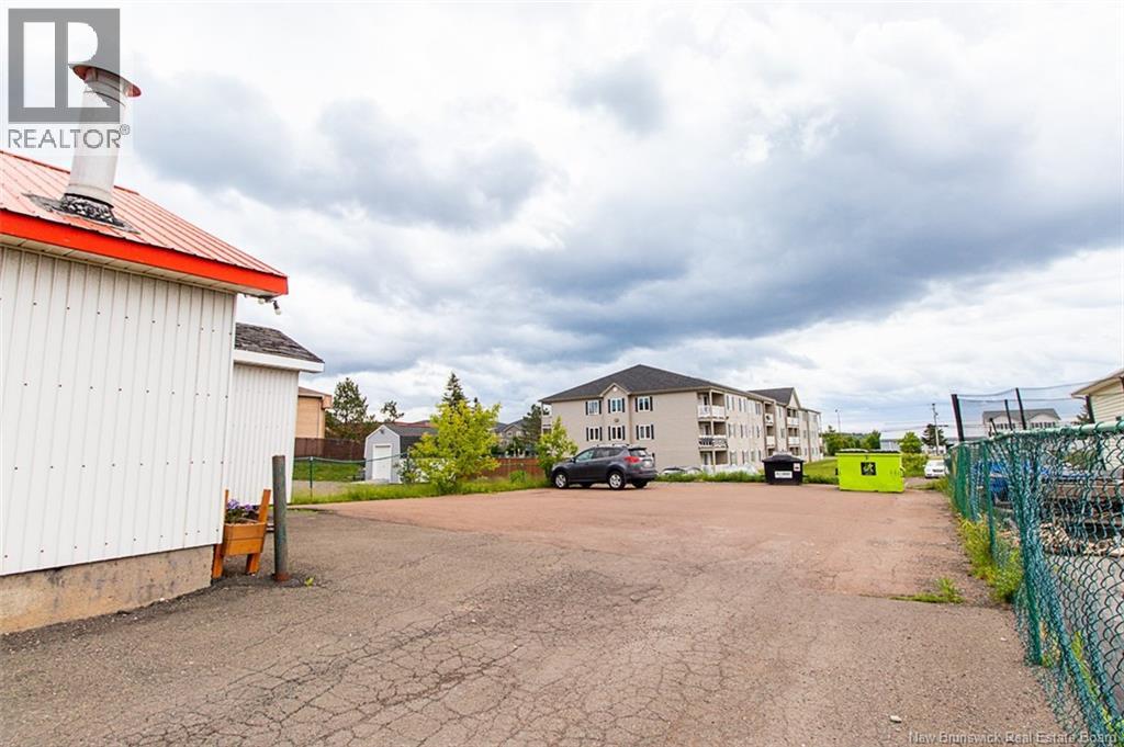 498 Champlain Street, Dieppe, New Brunswick  E1A 1P4 - Photo 27 - NB128876