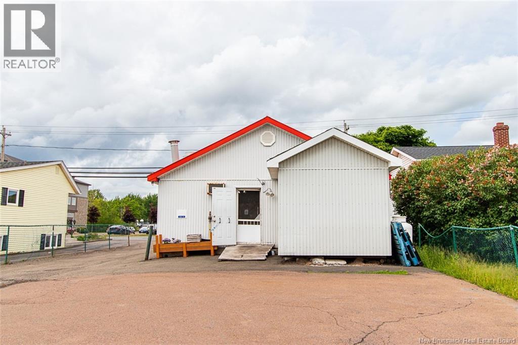 498 Champlain Street, Dieppe, New Brunswick  E1A 1P4 - Photo 29 - NB128876