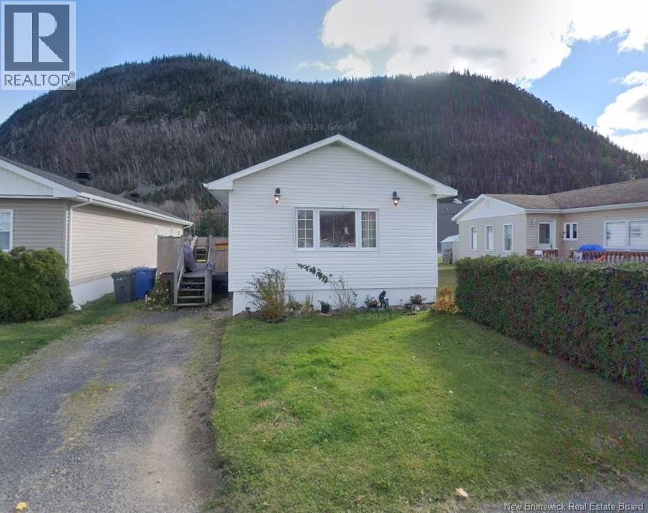 14 Mountain View, Campbellton, New Brunswick