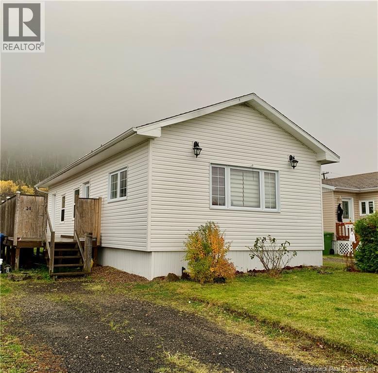 14 Mountain View, Campbellton, New Brunswick  E3N 3K9 - Photo 2 - NB128214