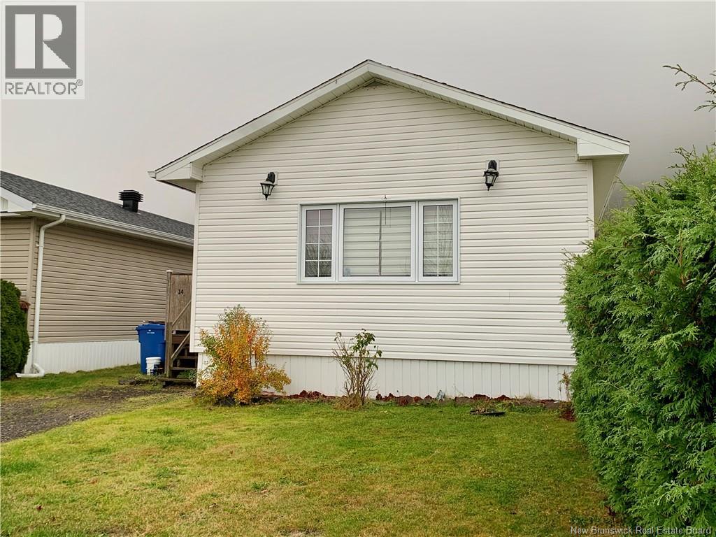 14 Mountain View, Campbellton, New Brunswick  E3N 3K9 - Photo 3 - NB128214