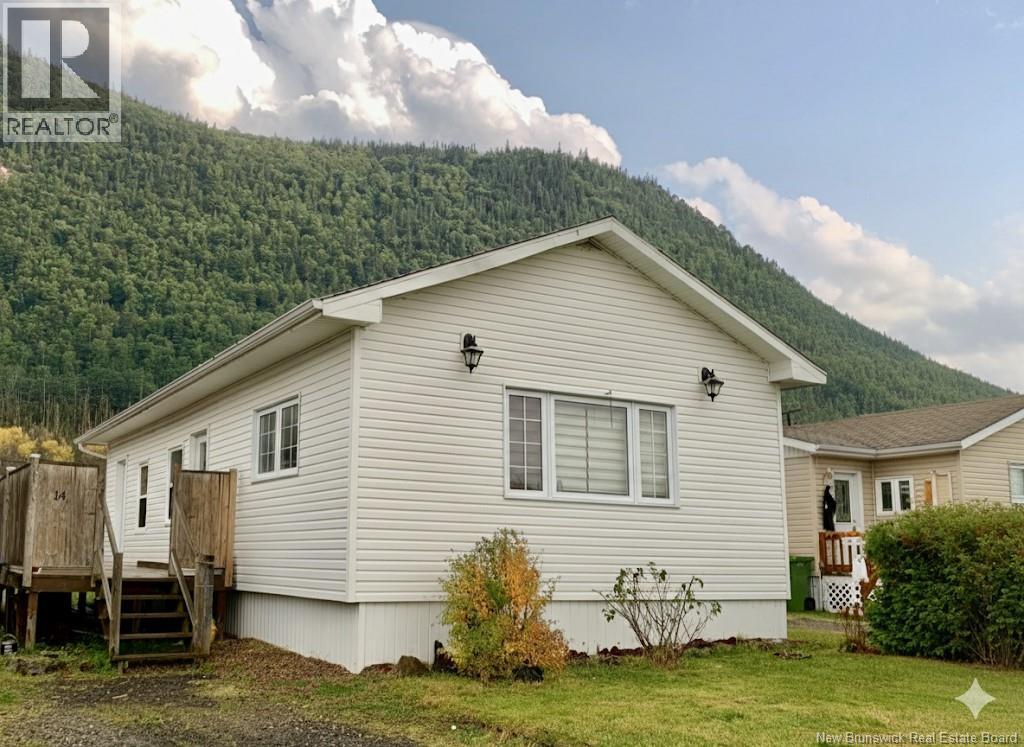 14 Mountain View, Campbellton, New Brunswick  E3N 3K9 - Photo 31 - NB128214