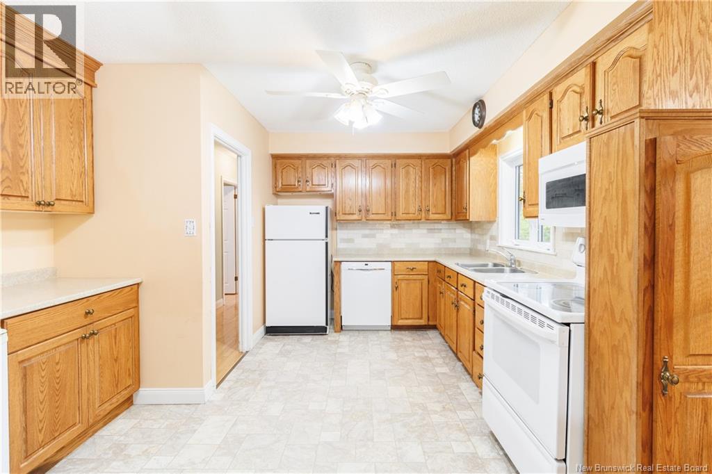 21 Dover Crescent, Fredericton, New Brunswick  E3B 4T8 - Photo 11 - NB126319