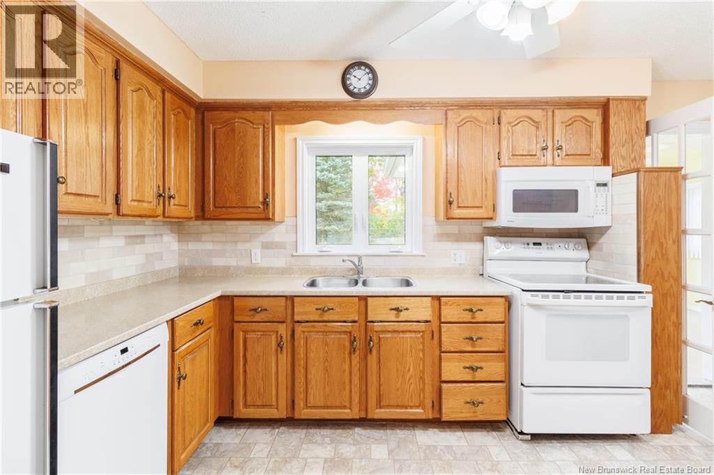 21 Dover Crescent, Fredericton, New Brunswick  E3B 4T8 - Photo 12 - NB126319