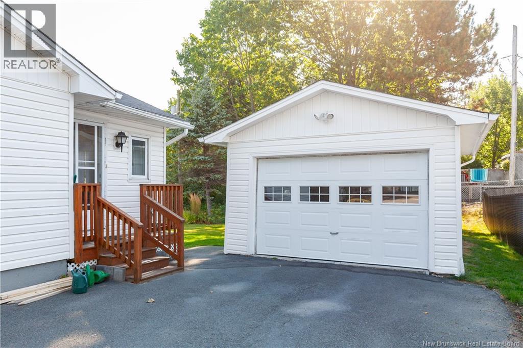 21 Dover Crescent, Fredericton, New Brunswick  E3B 4T8 - Photo 5 - NB126319