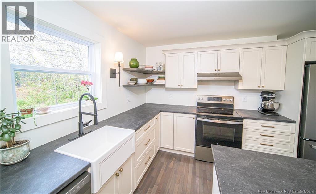 23 Snowshoe Street, Lower Kingsclear, New Brunswick  E3E 0E9 - Photo 4 - NB128935