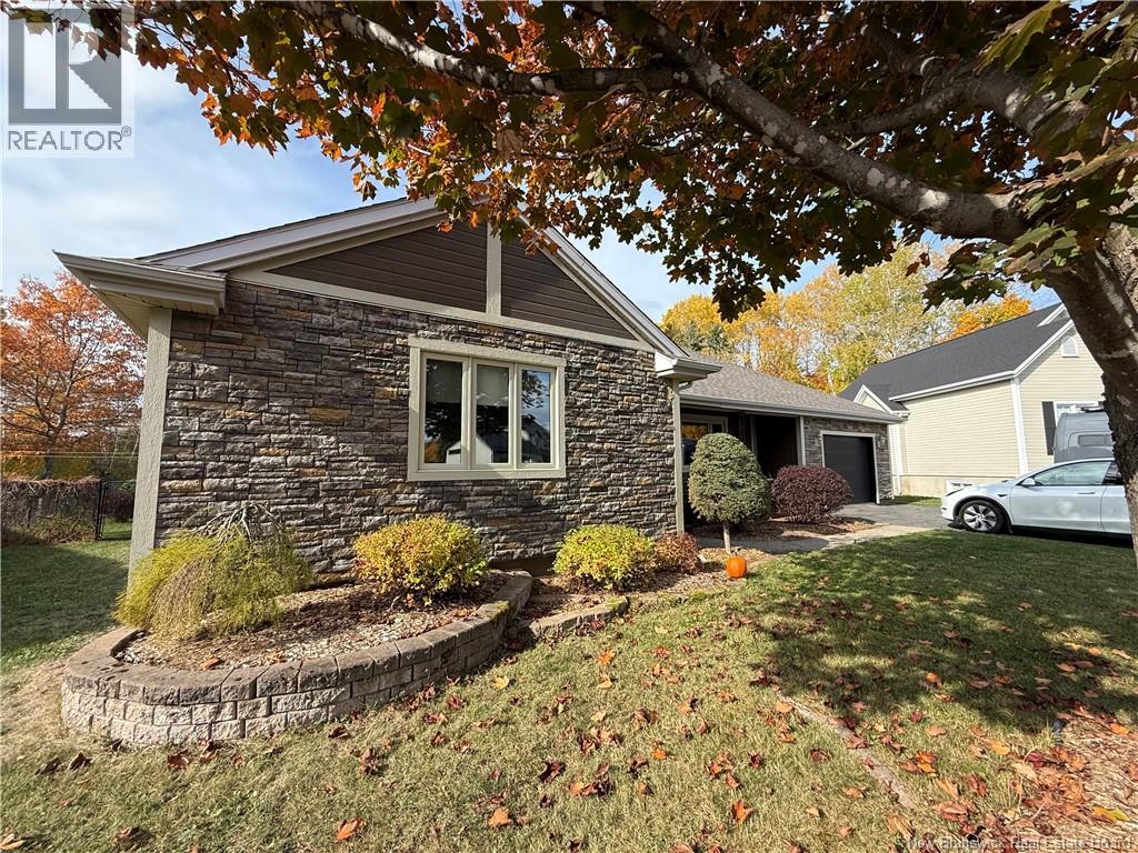 125 Fairview Court, Bathurst, New Brunswick  E2A 4X5 - Photo 2 - NB128940
