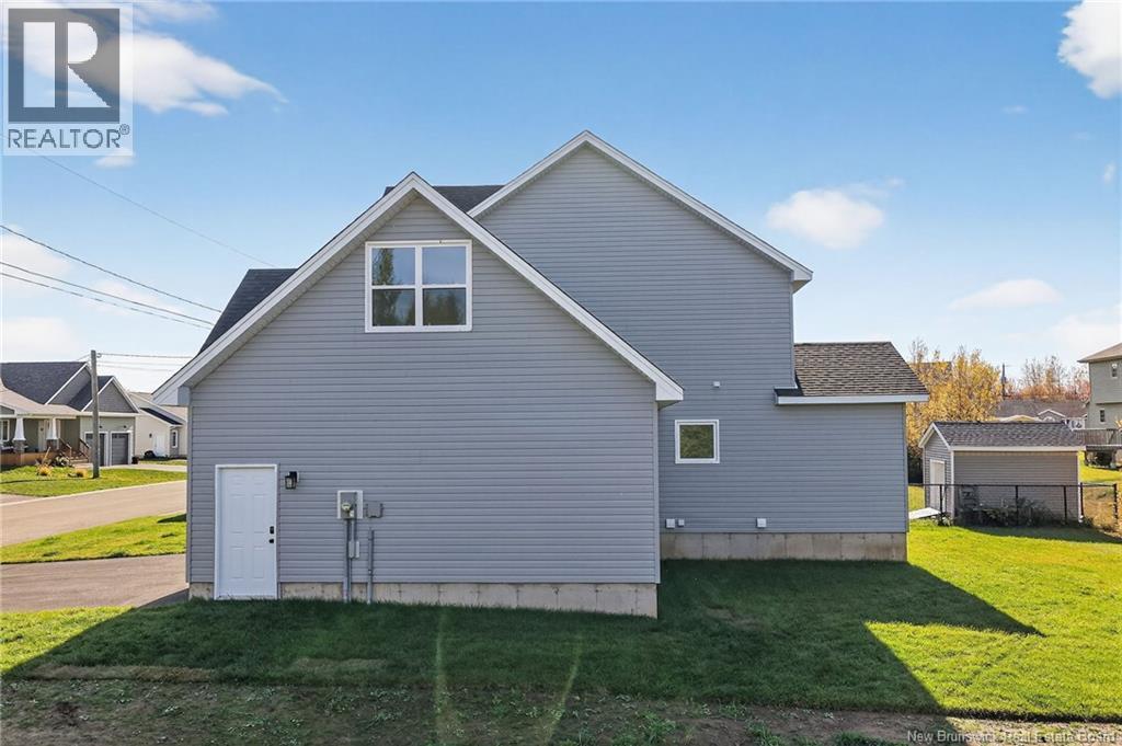 26 Sycamore Drive, Moncton, New Brunswick  E1E 0K1 - Photo 3 - NB128941