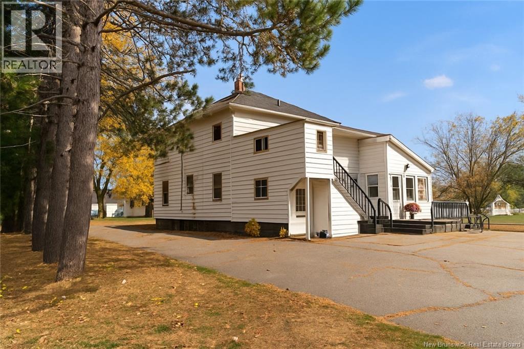 525 Newcastle Boulevard, Miramichi, New Brunswick  E1V 2X5 - Photo 2 - NB128965