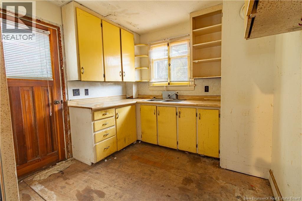 55 Queen Street, Sussex, New Brunswick  E4E 2A8 - Photo 6 - NB128947