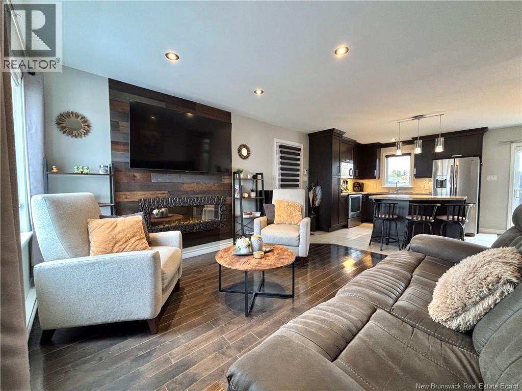 656 Baie, Beresford, New Brunswick  E8K 1X2 - Photo 8 - NB128946