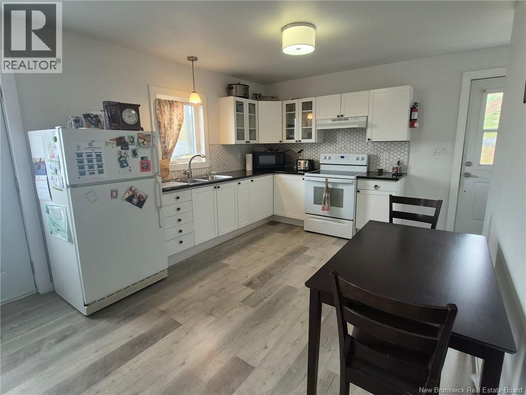 138 Bearse Street, Dalhousie, New Brunswick  E8C 1E6 - Photo 3 - NB129023