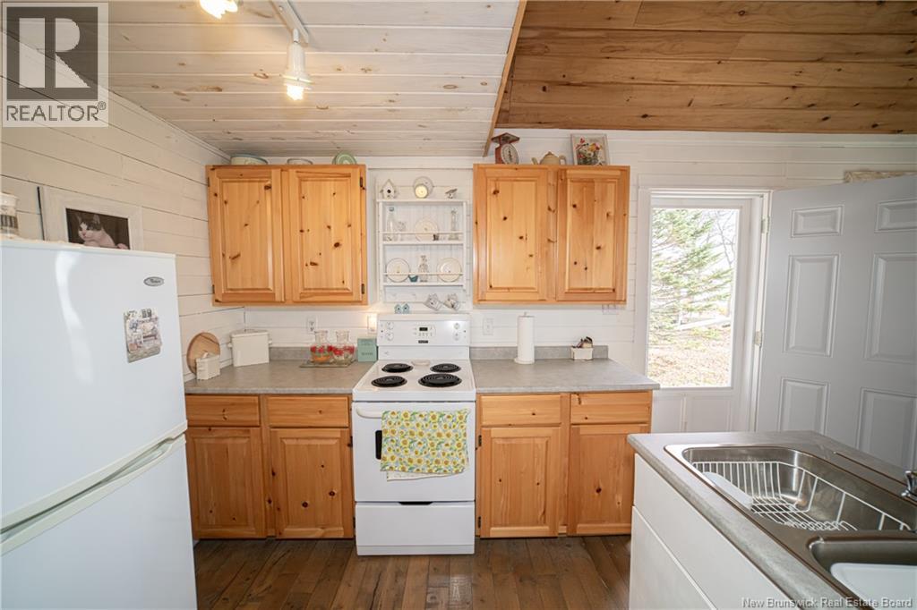 72 Lake Shore Road, Lake George, New Brunswick  E6K 3K7 - Photo 12 - NB128968