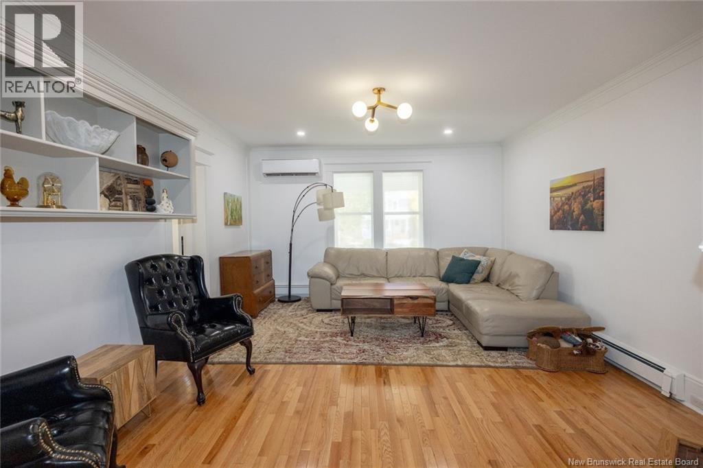 352 Regent Street, Fredericton, New Brunswick  E3B 3X4 - Photo 10 - NB129035