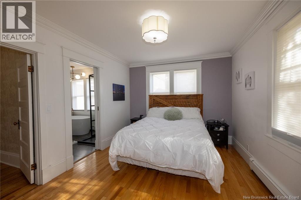 352 Regent Street, Fredericton, New Brunswick  E3B 3X4 - Photo 13 - NB129035