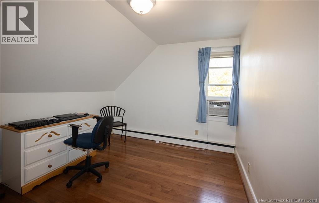 352 Regent Street, Fredericton, New Brunswick  E3B 3X4 - Photo 35 - NB129035