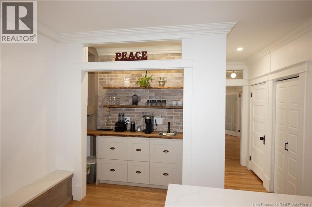 352 Regent Street, Fredericton, New Brunswick  E3B 3X4 - Photo 5 - NB129035