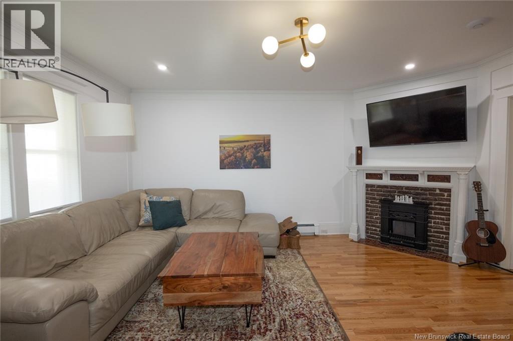 352 Regent Street, Fredericton, New Brunswick  E3B 3X4 - Photo 9 - NB129035