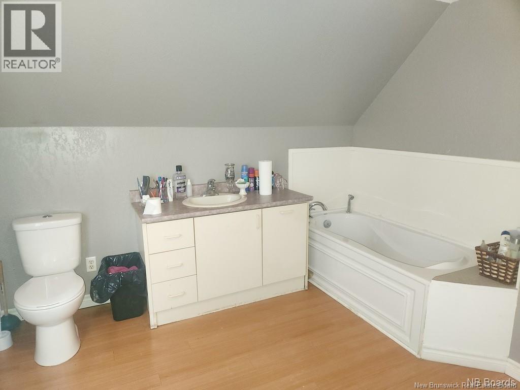 198 Principale Street, Sainte-Anne-De-Madawaska, New Brunswick  E7E 1B8 - Photo 11 - NB128995