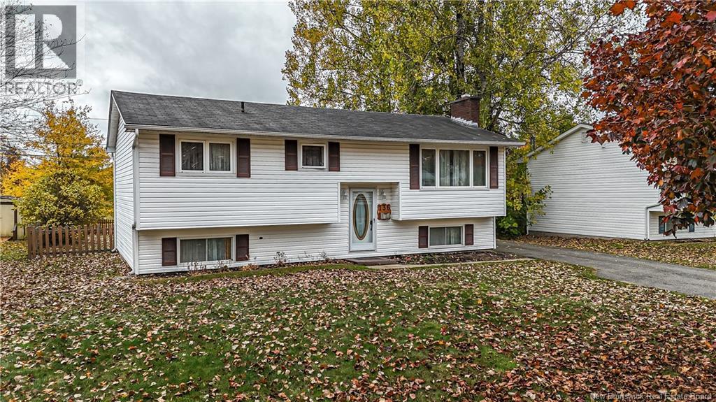 136 Jewett Street, Fredericton, New Brunswick  E3A 4Z7 - Photo 2 - NB128822
