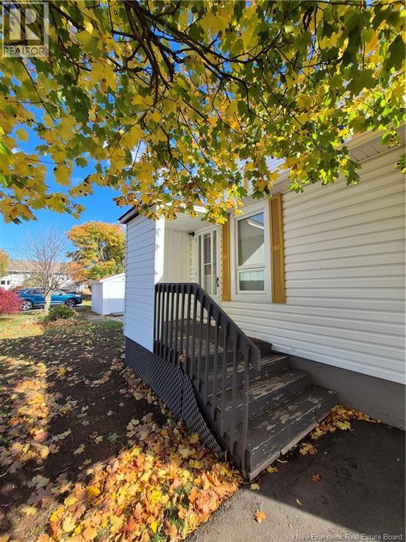 294 J.d Gauthier Boulevard, Shippagan, New Brunswick  E8S 1R4 - Photo 3 - NB129059