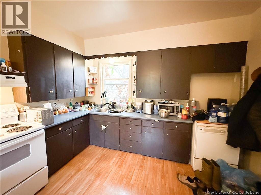 33-35 Queen Street, Sussex, New Brunswick E4E 2A6 - Photo 16 - NB129018