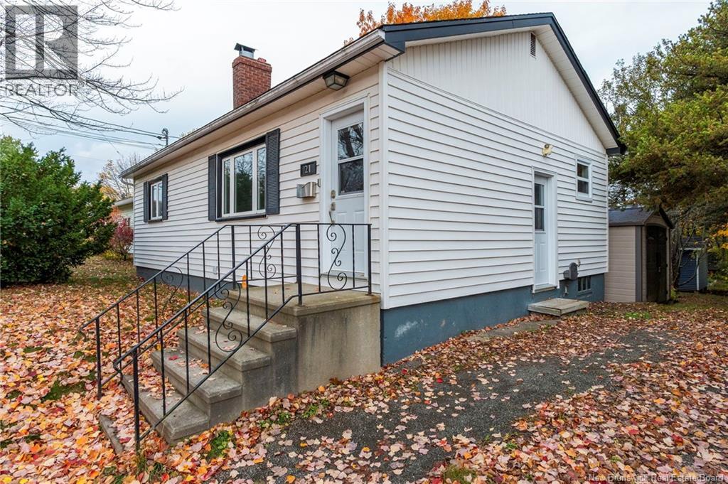 21 Garfield, Moncton, New Brunswick E1C 3Y4 - Photo 2 - NB129055